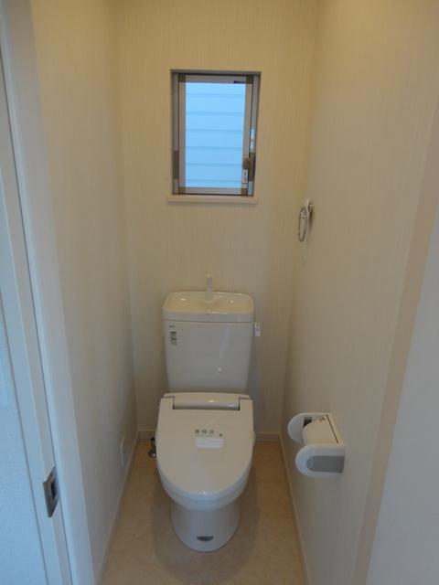 Toilet. Toilet (October 2013) Shooting