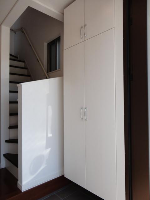 Entrance. Entrance storage (October 2013) Shooting