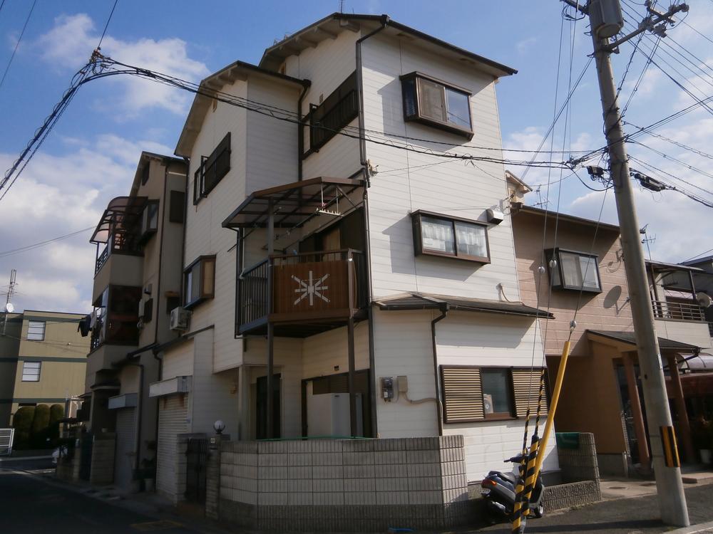 Local appearance photo. Local (April 2013) Shooting