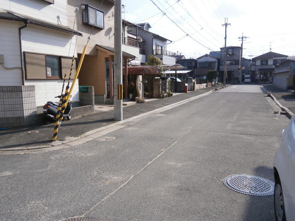 Local photos, including front road. Local (April 2013) Shooting