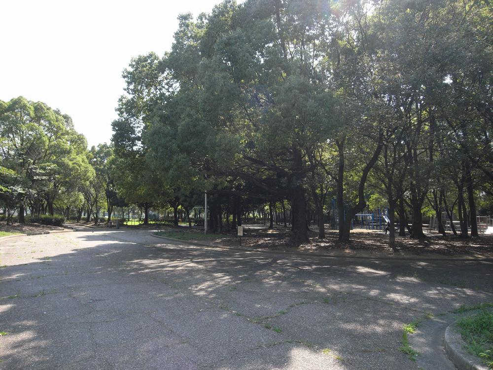 Other. It is close to the park