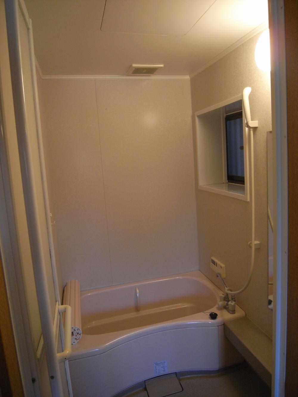 Bathroom. Indoor (07 May 2013) Shooting