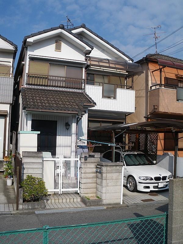 Local appearance photo. Local (12 May 2013) Shooting