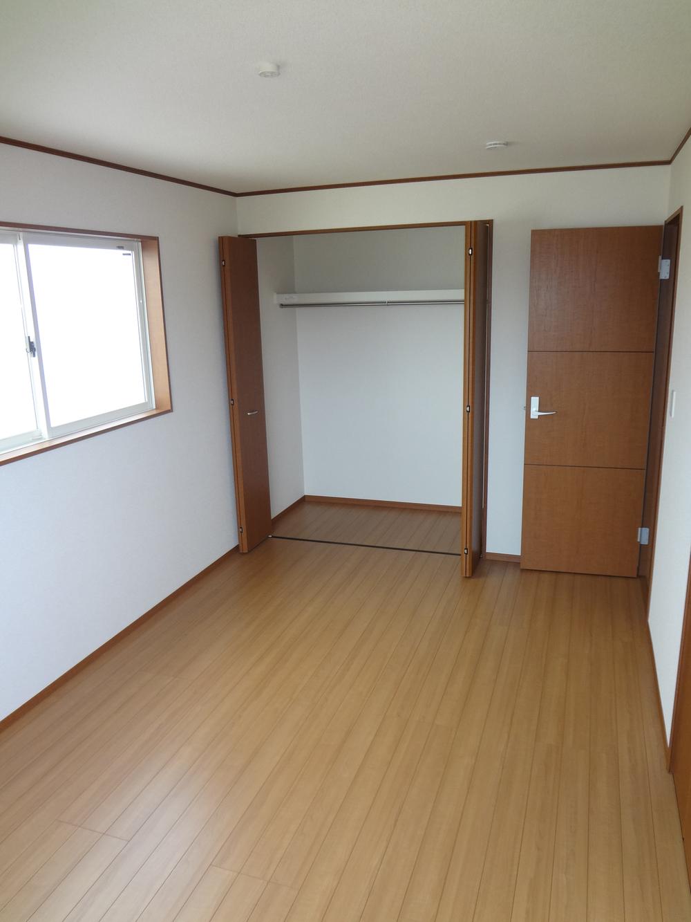 Non-living room. It is a photograph of the second floor Western-style.