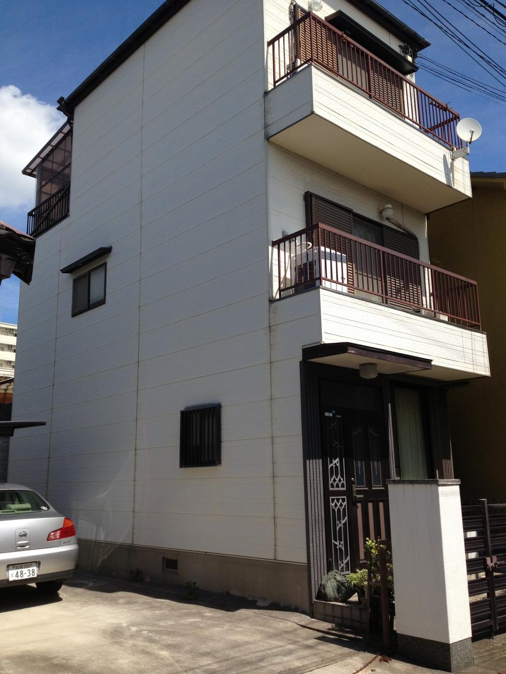 Local appearance photo