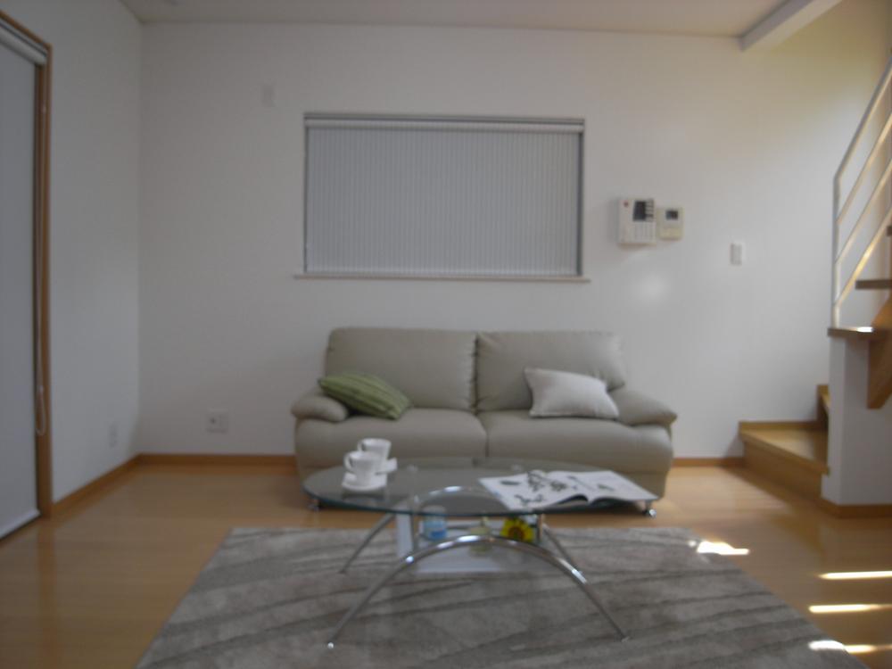 Living. Spacious living room