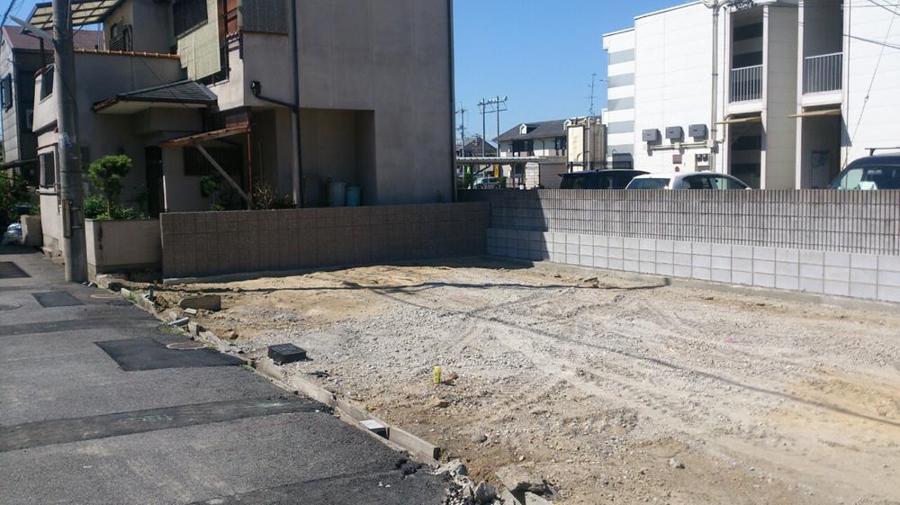 Local photos, including front road. Local (September 2013) Shooting