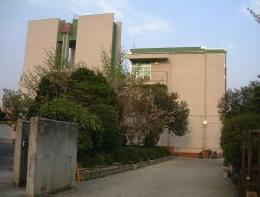 Primary school. 686m to Matsubara Municipal Matsubara Elementary School