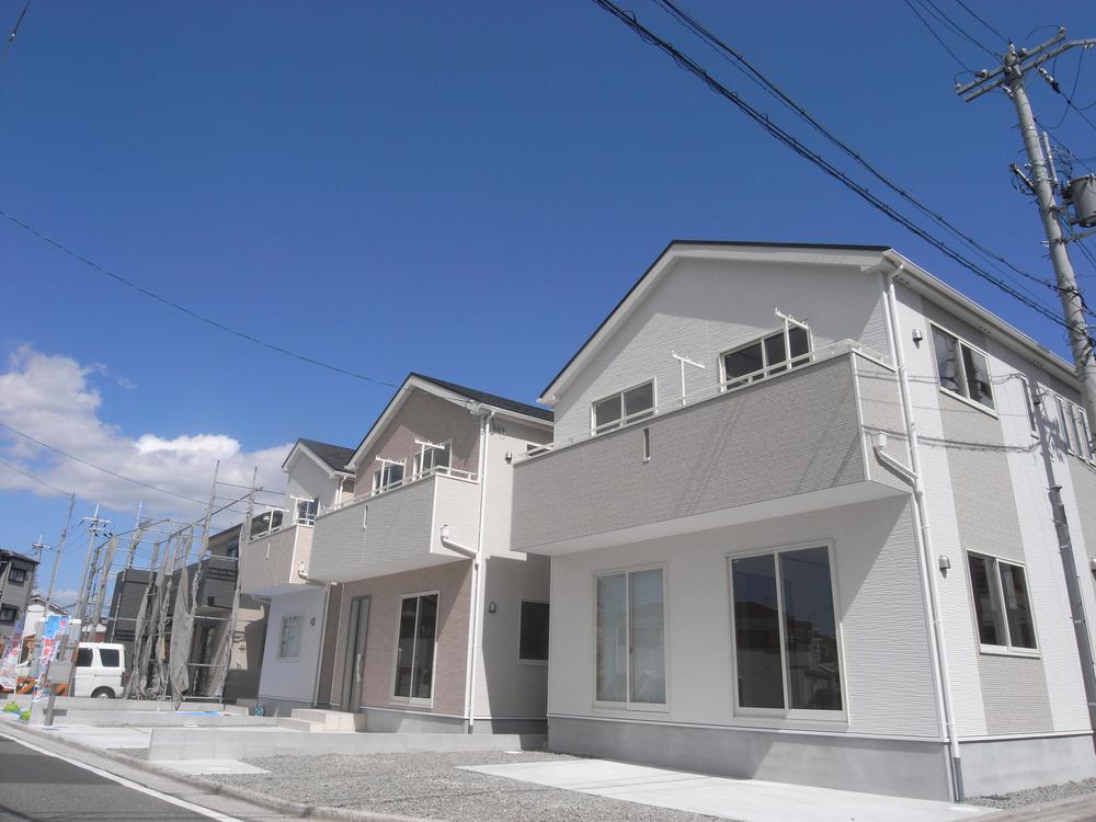 Sale already cityscape photo. Sale already the city average