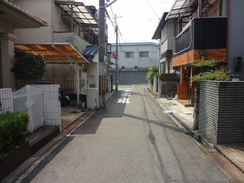 Local photos, including front road. Local (August 2013) Shooting