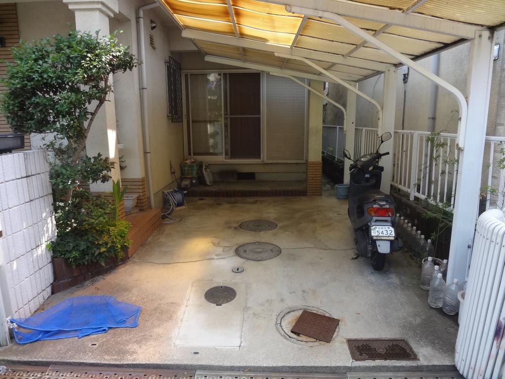 Local appearance photo. Local (August 2013) Shooting Parking Space