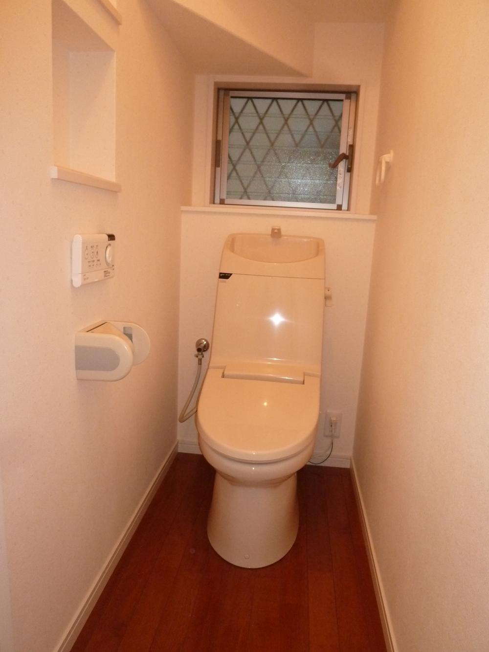 Toilet. The first floor of the toilet 