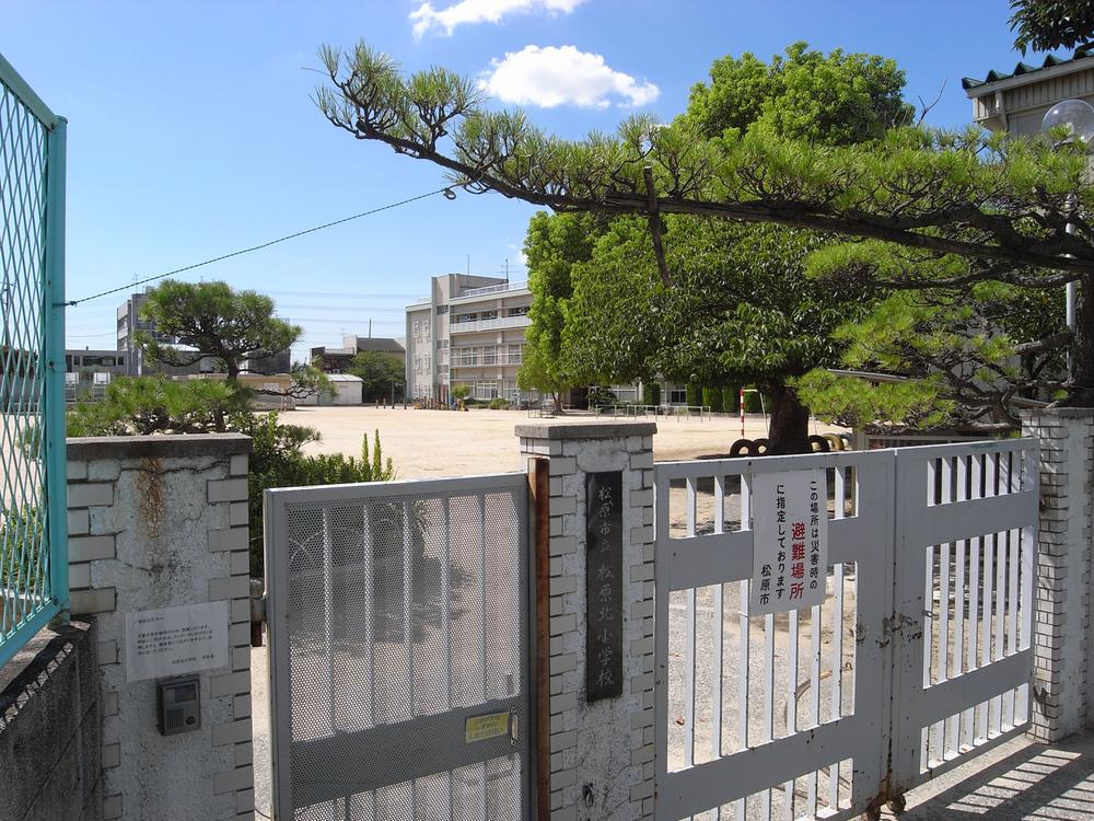 Primary school. 1022m to Matsubara Municipal Matsubara North Elementary School