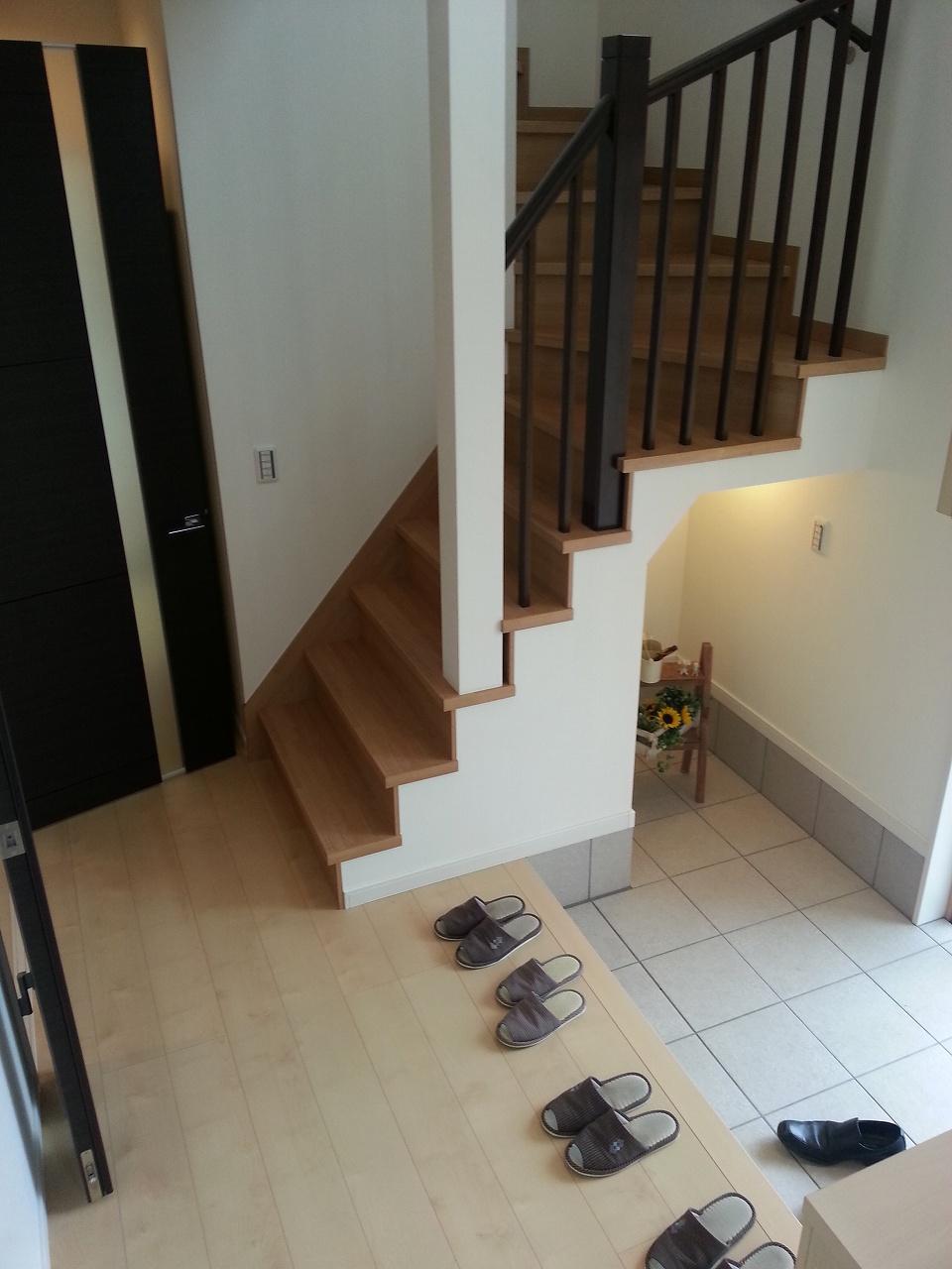 Entrance. Devise dead space is also a bit of storage, depending on! Please to stroller storage!