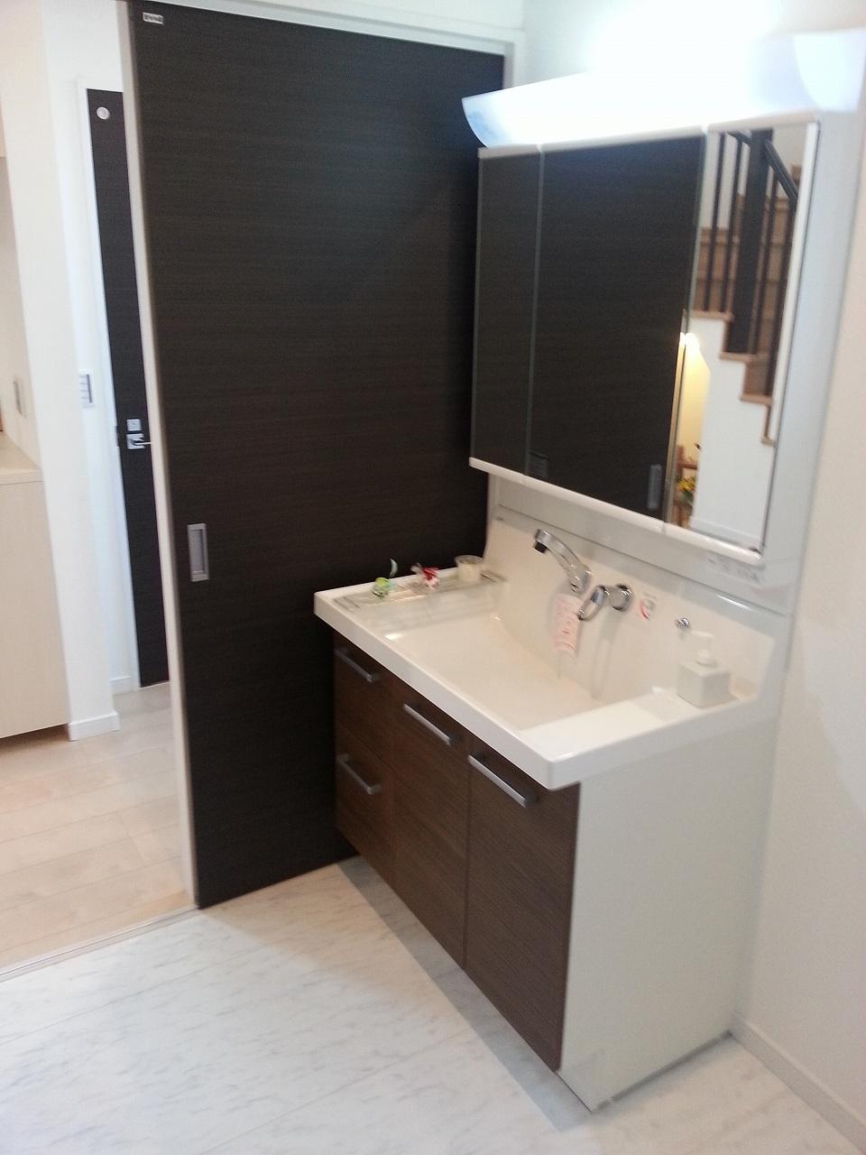 Wash basin, toilet. Kitchen Like, TOTO ・ Panasonic ・ You can choose from three manufacturers of LIXIL