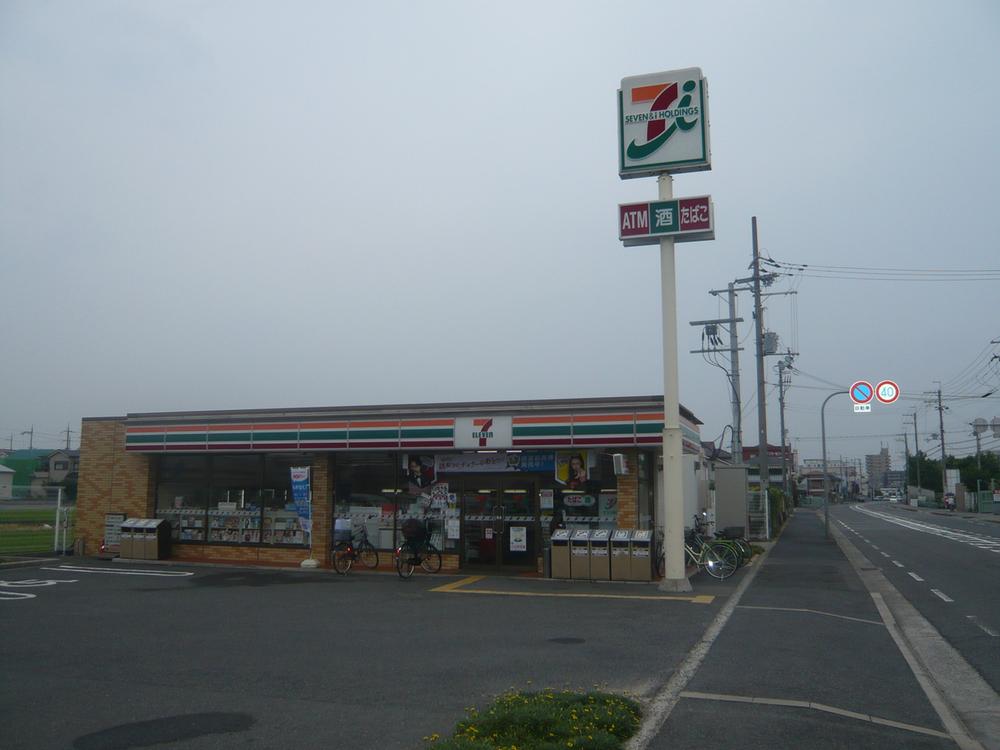 Convenience store. 306m until the Seven-Eleven store Taijo Matsubara