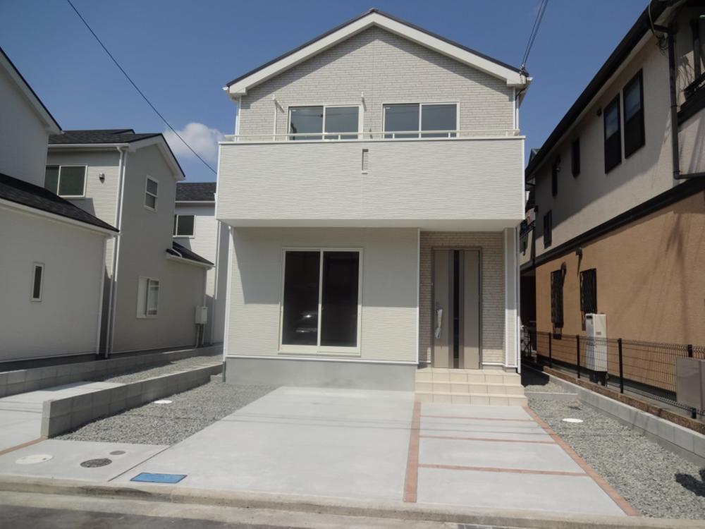 Local appearance photo. Local (No. 6 locations) parking two parallel Allowed