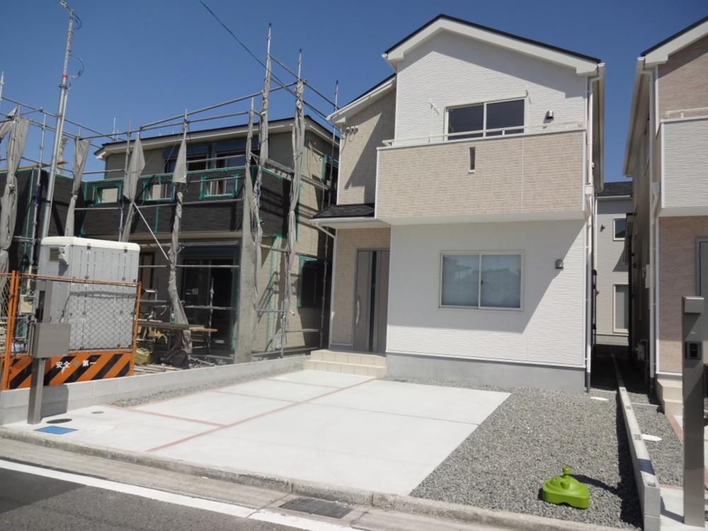 Local appearance photo. Local (No. 2 locations)