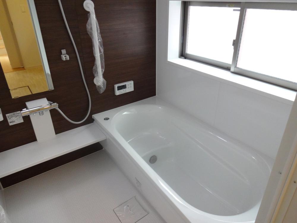 Bathroom. Spacious breadth Hitotsubo size