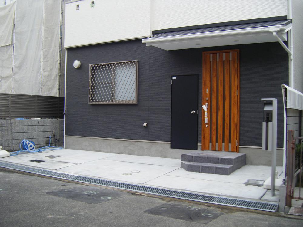 Local appearance photo. Parking one