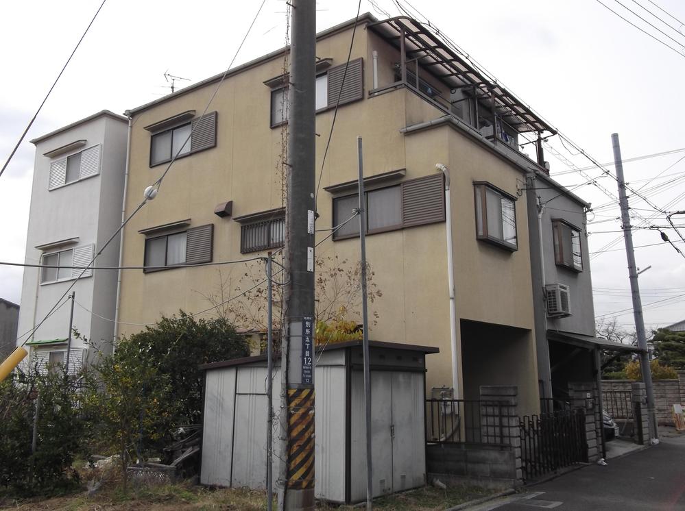 Local appearance photo