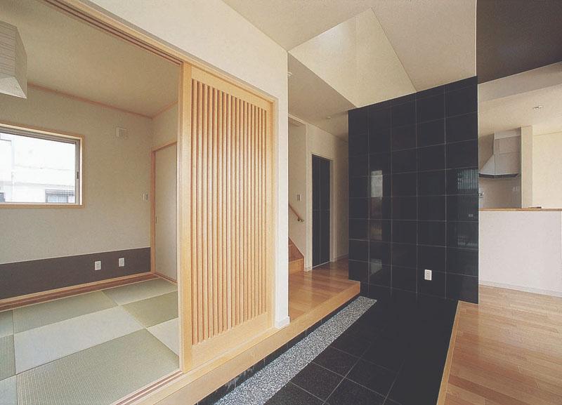 Entrance. And finished with a house with a dirt floor street.