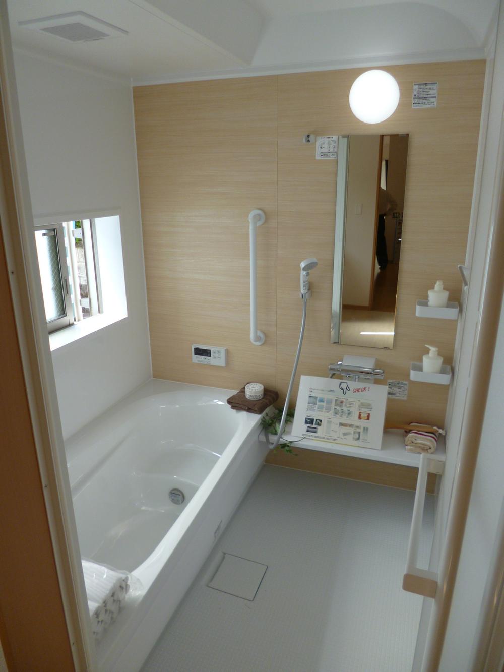 Same specifications photo (bathroom). It is the same specification photo of model house ☆