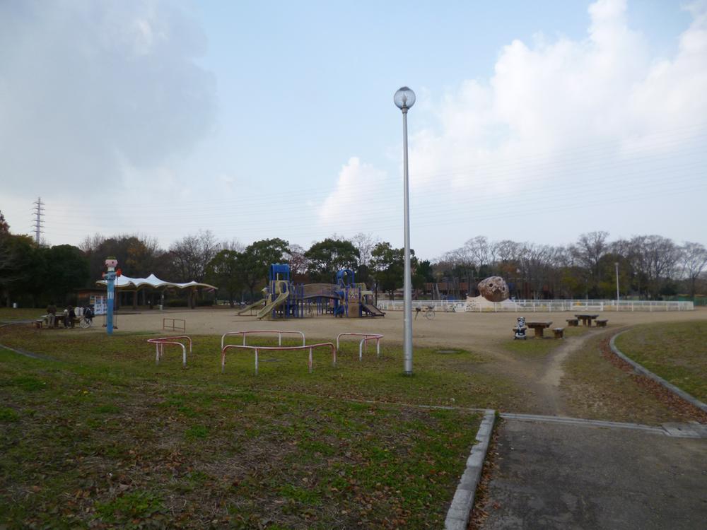 park. About 15 minutes in the 4700m car to Oizumi parkland! For the nearby main road to Sakai in maintenance, Transportation will be convenient!