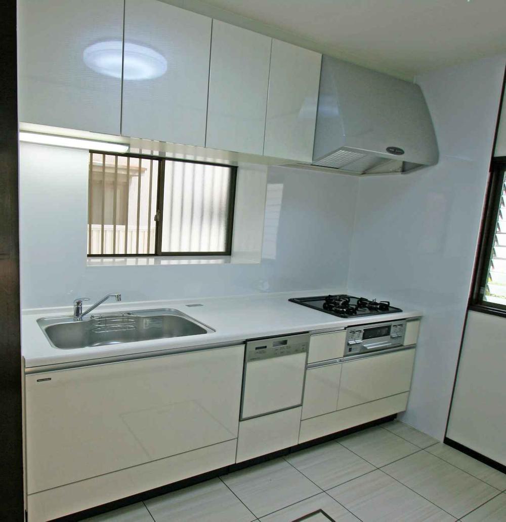 Kitchen. Clean kitchen