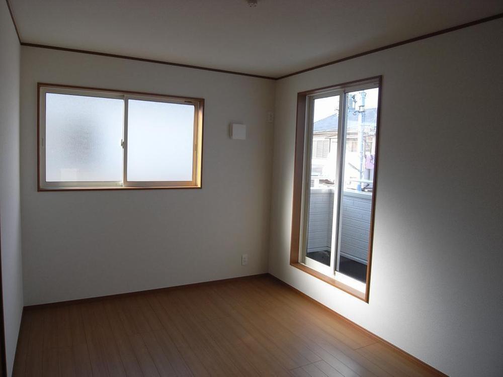 Same specifications photos (Other introspection)