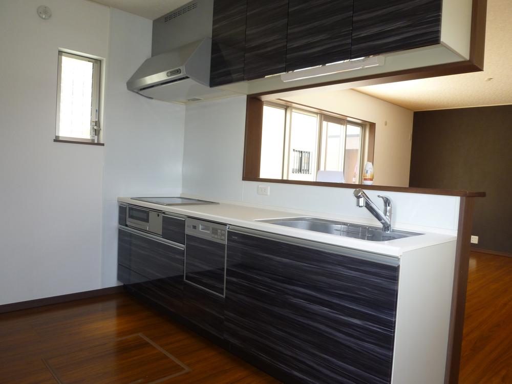 Kitchen. IH is the all-electric specification in use It is wife of the home cooking is fun everyone of your family in this kitchen. 