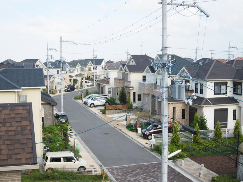 Local photos, including front road. Roads in the town is comfortable 5.4m more than! Six of parenting-friendly urban development with a park. (Shooting on site)