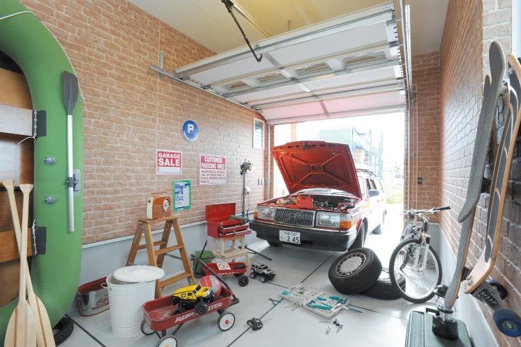 Non-living room. Built-in garage space development that takes advantage of the hobby to suit your lifestyle can enjoy. (Photographed by local 71 issue areas)