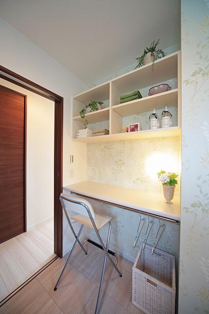 Same specifications photos (Other introspection). Personal space of glad lavatory to wife (our example of construction)