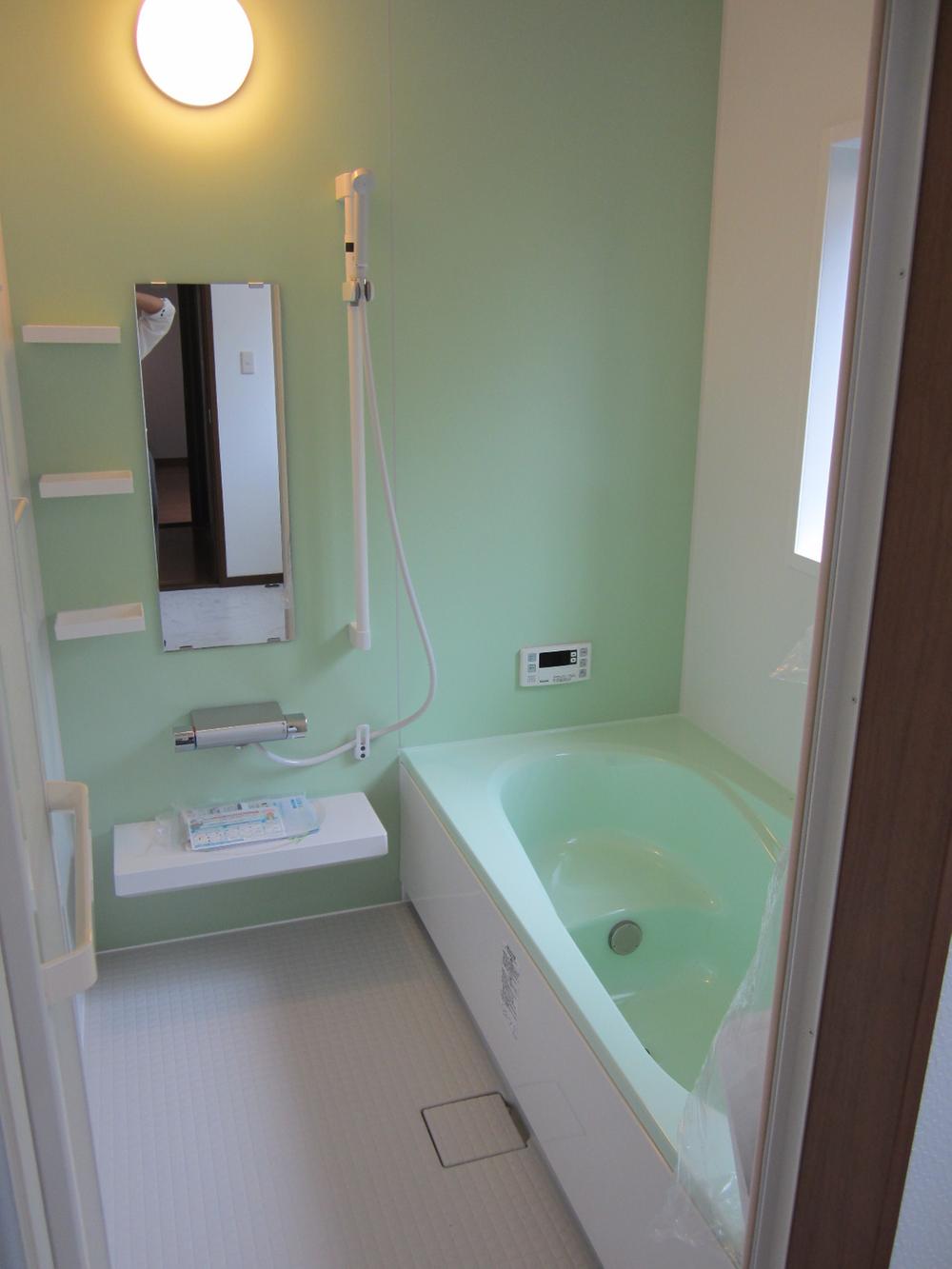 Bathroom. Indoor (10 May 2013) Shooting