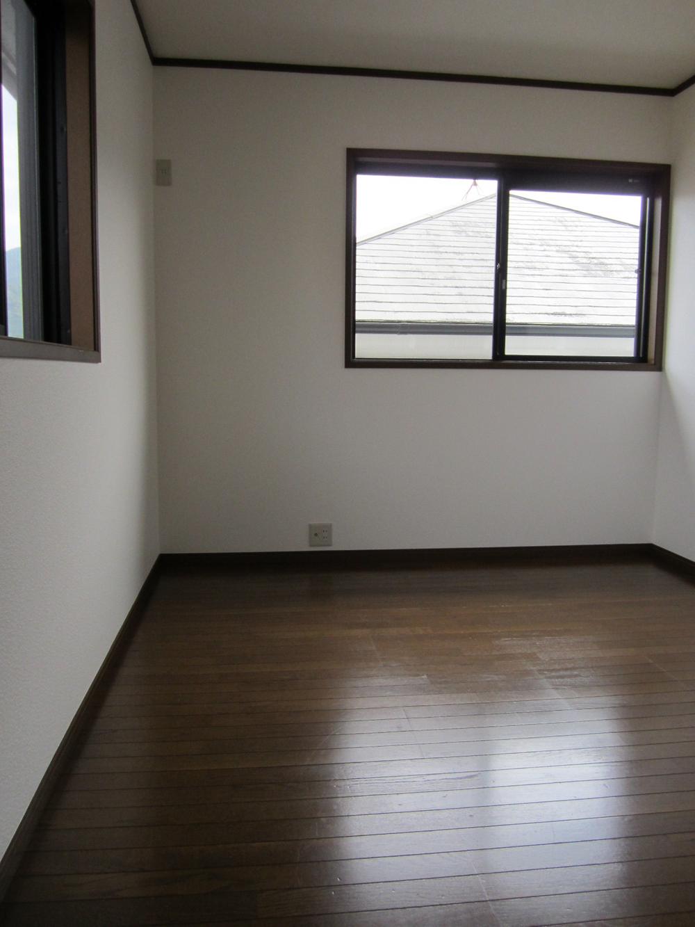 Non-living room. Indoor (10 May 2013) Shooting