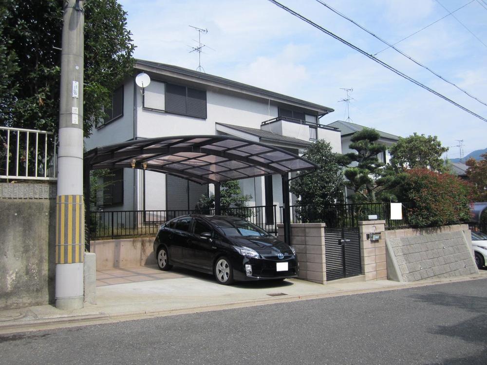 Local appearance photo. Local (10 May 2013) Shooting