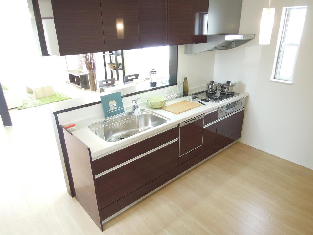 Same specifications photo (kitchen)