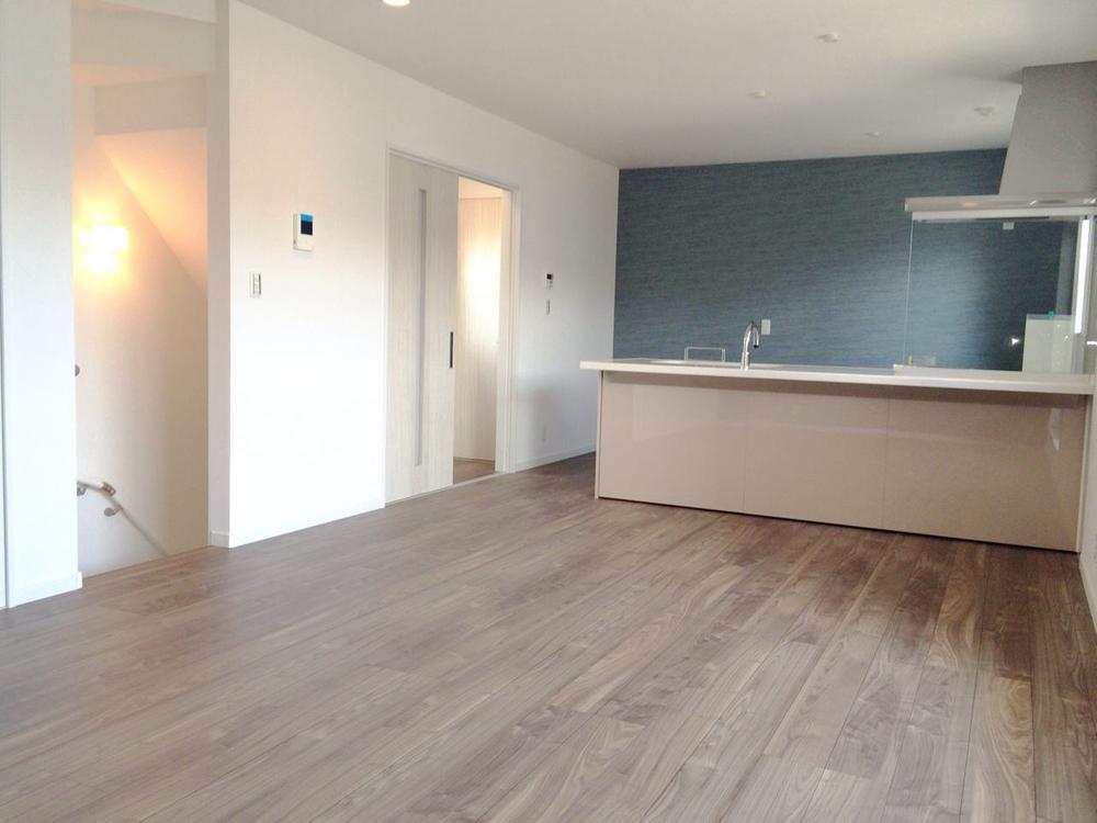 Living. Indoor (11 May 2013) Shooting