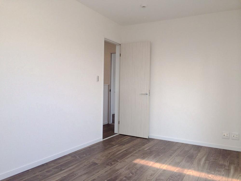 Non-living room. Indoor (11 May 2013) Shooting