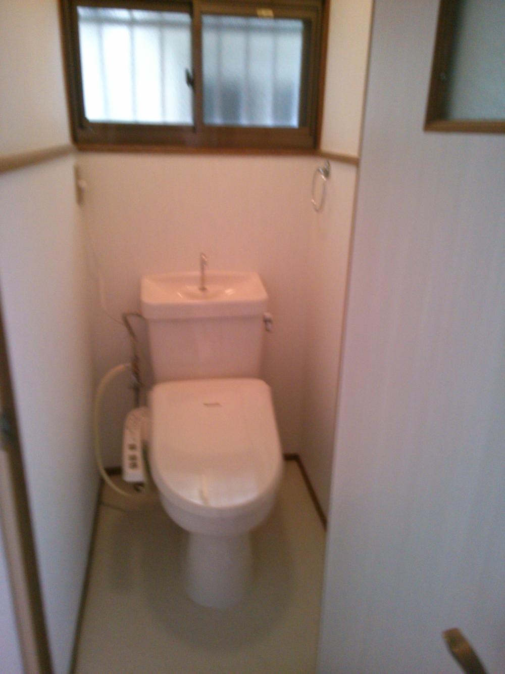 Toilet. Indoor (February 2013) Shooting