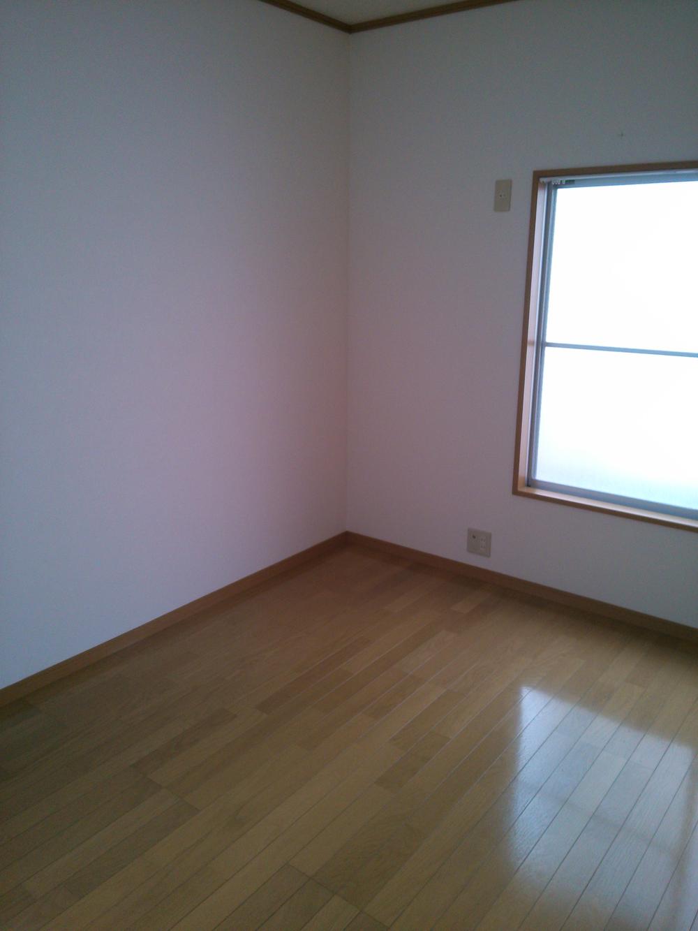 Non-living room. Indoor (February 2013) Shooting