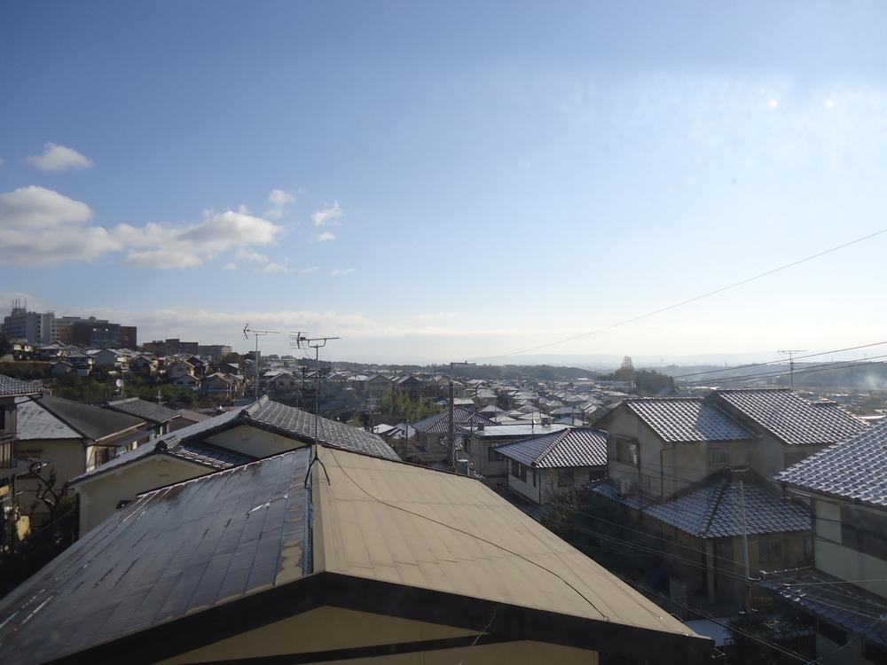 View photos from the dwelling unit. View from the site (January 2013) Shooting