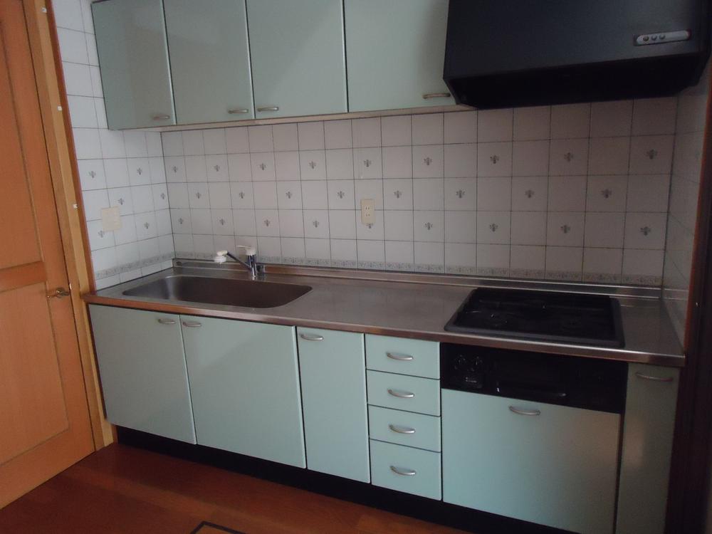 Kitchen. Room (May 2013) Shooting