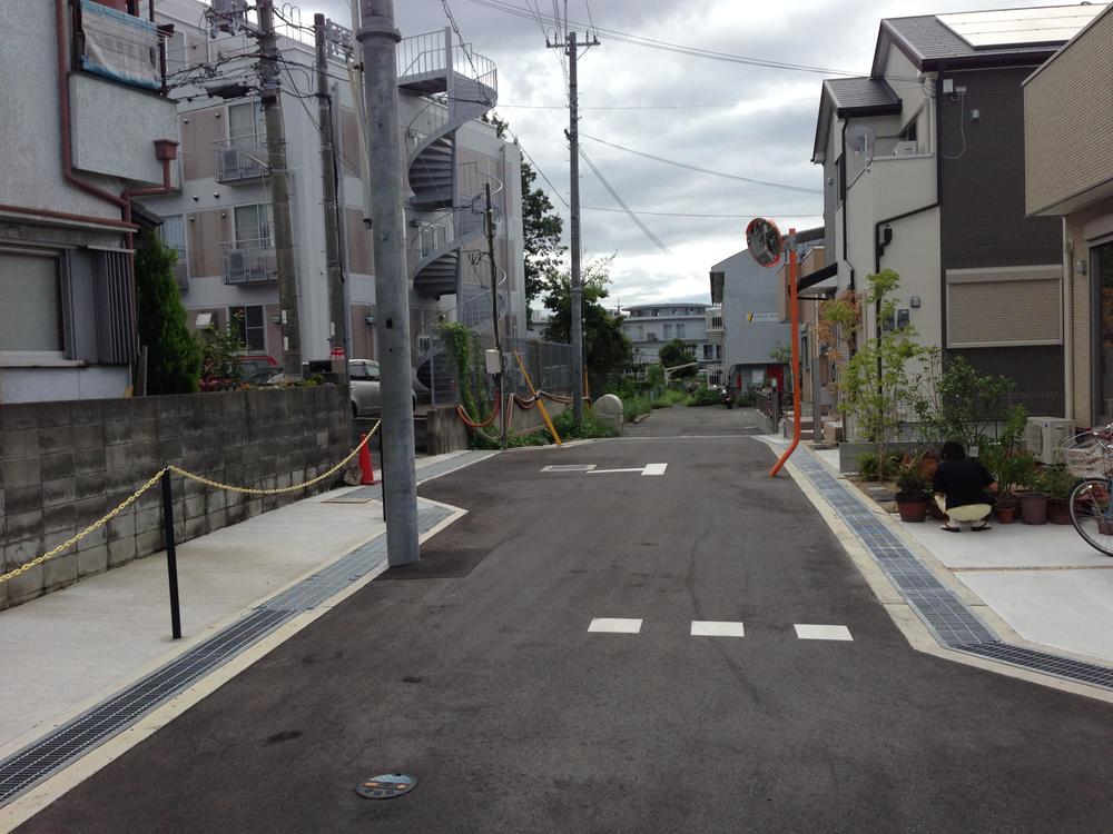 Local photos, including front road. Local (September 2013) Shooting