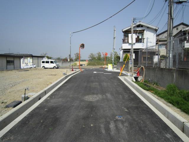 Local photos, including front road. Local (September 2013) Shooting