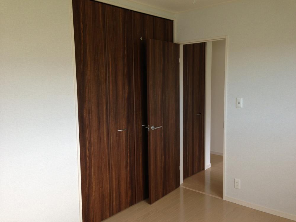 Non-living room. Indoor (September 2013) Shooting