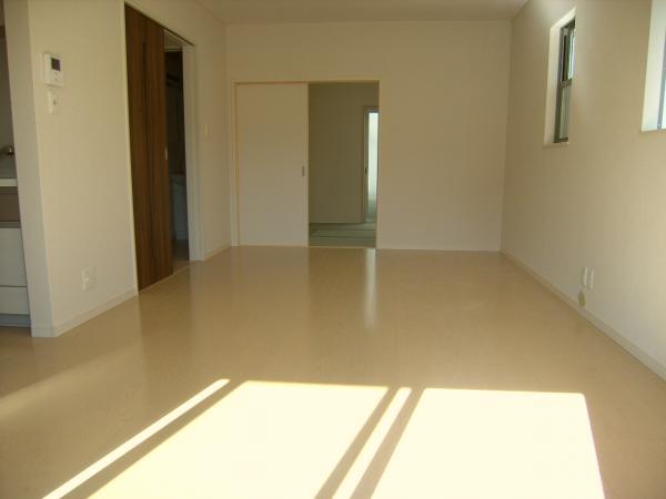 Living. Sunny living