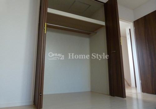 Receipt. Storage There preeminent closet.