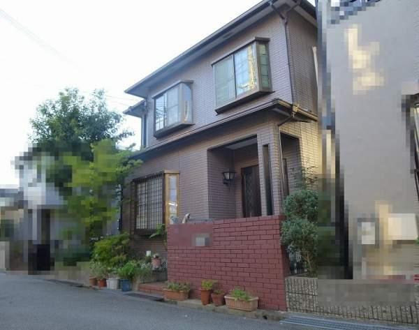 Local photos, including front road. 1995 January Built